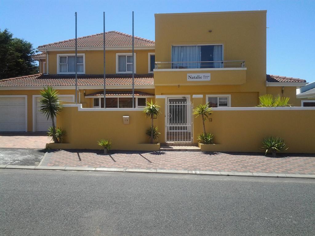 Natalie Guesthouse Bloubergstrand Esterno foto