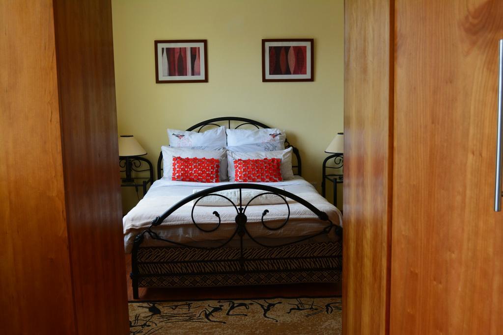 Natalie Guesthouse Bloubergstrand Esterno foto